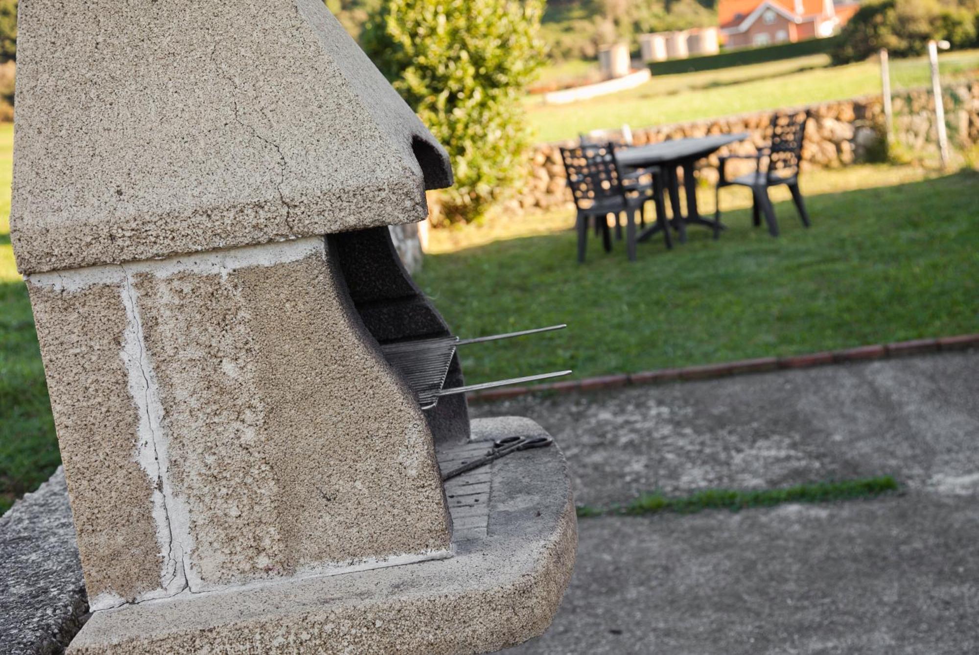 Apartamentos La Roblera Orena Zewnętrze zdjęcie